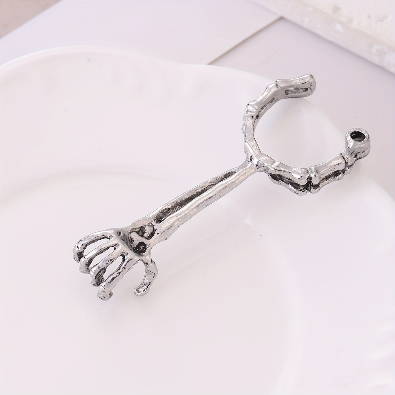 Hand Bone Skull Ring – Unique Statement Jewelry for Men & Women